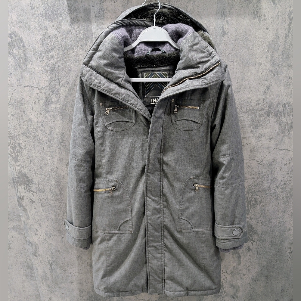 Aritzia TNA Verbier Parka Jacket, grey